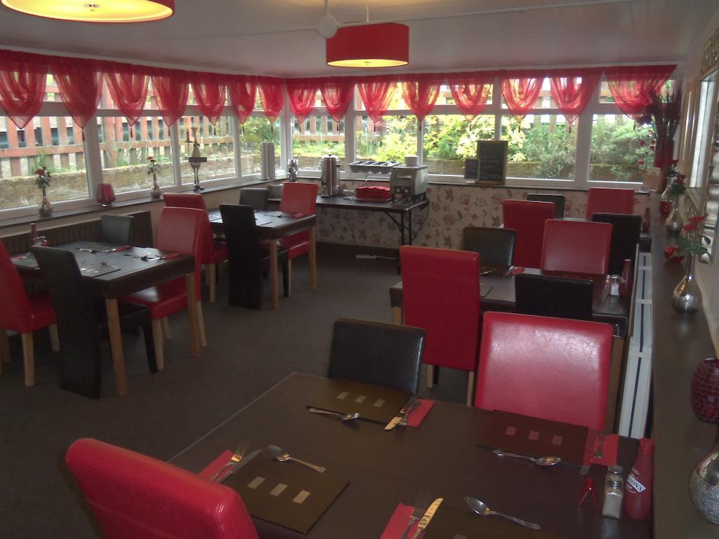 The Cross Inn Cauldon Экстерьер фото
