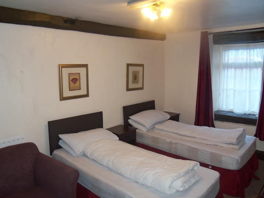The Cross Inn Cauldon Номер фото